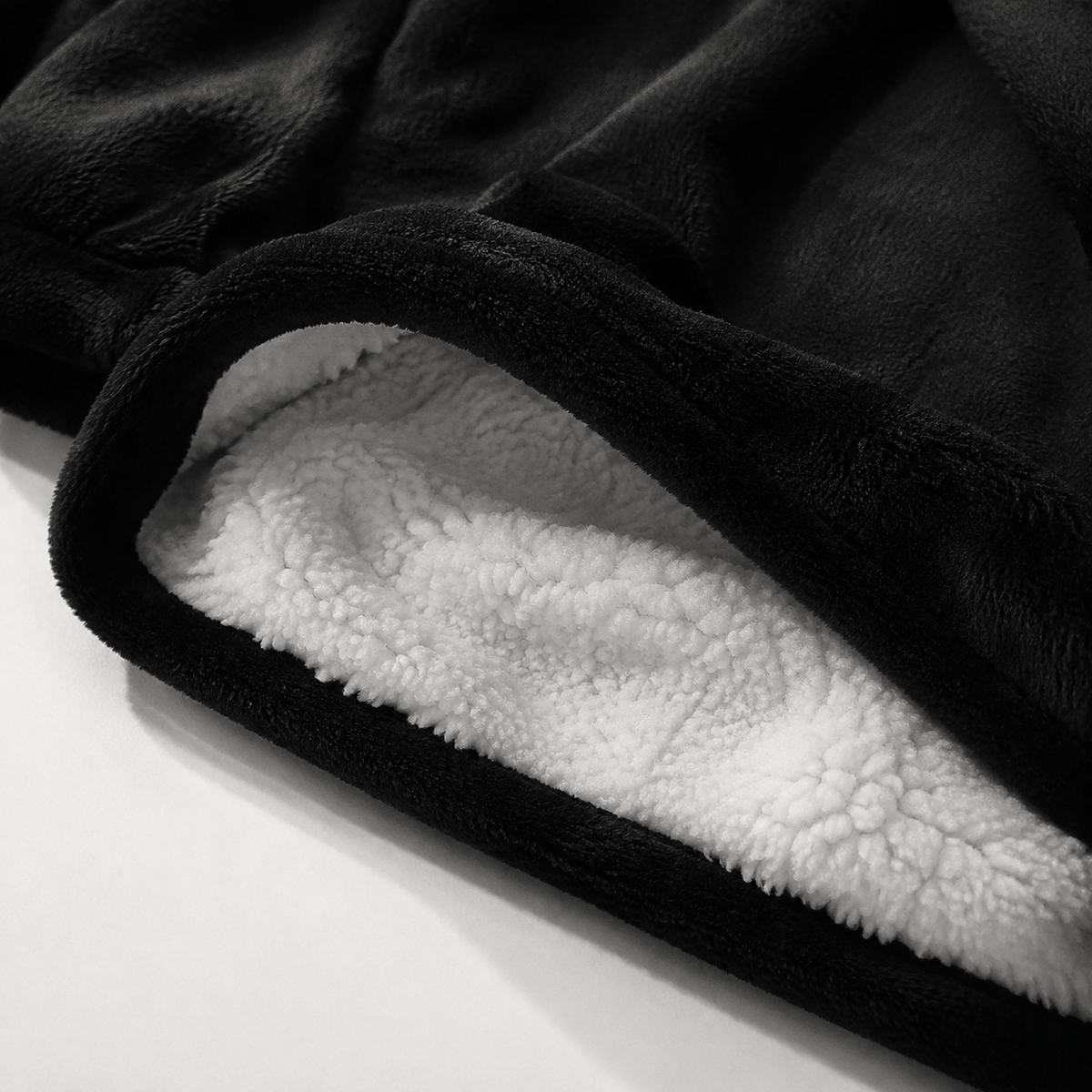 Black BardiHeat heated fleece with soft white sherpa lining